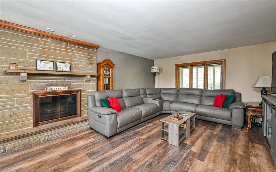 3118 Haberlein Rd