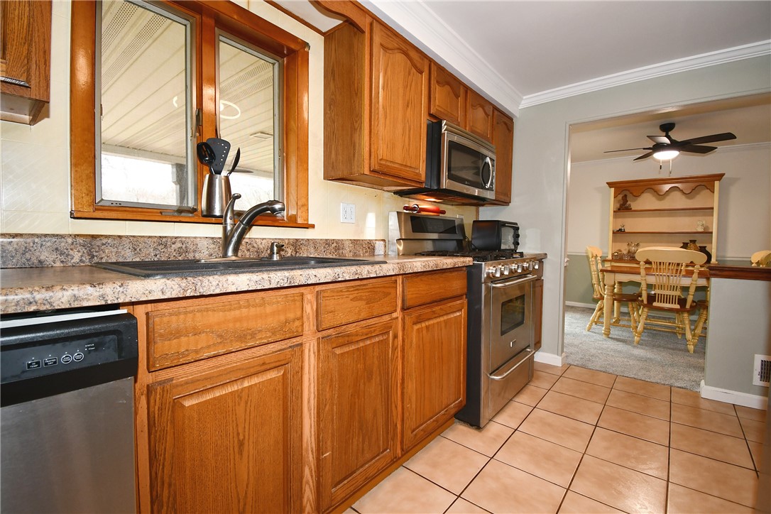 547 Pointview Rd Rd, Brentwood, Pennsylvania image 11