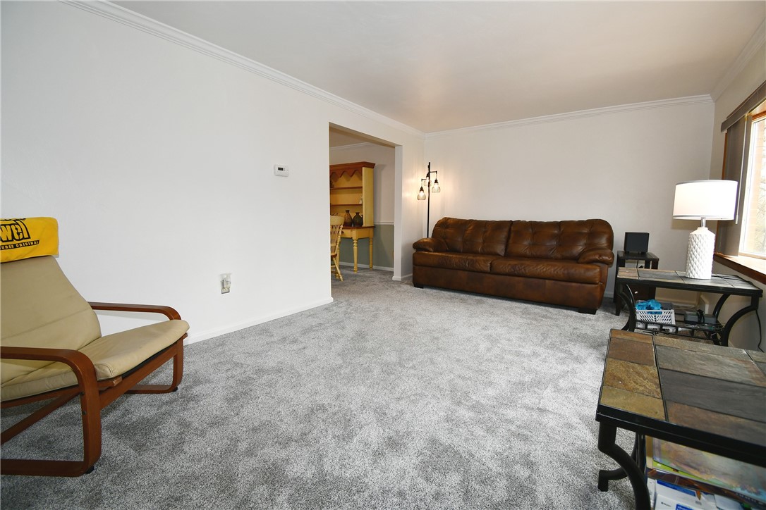 547 Pointview Rd Rd, Brentwood, Pennsylvania image 3