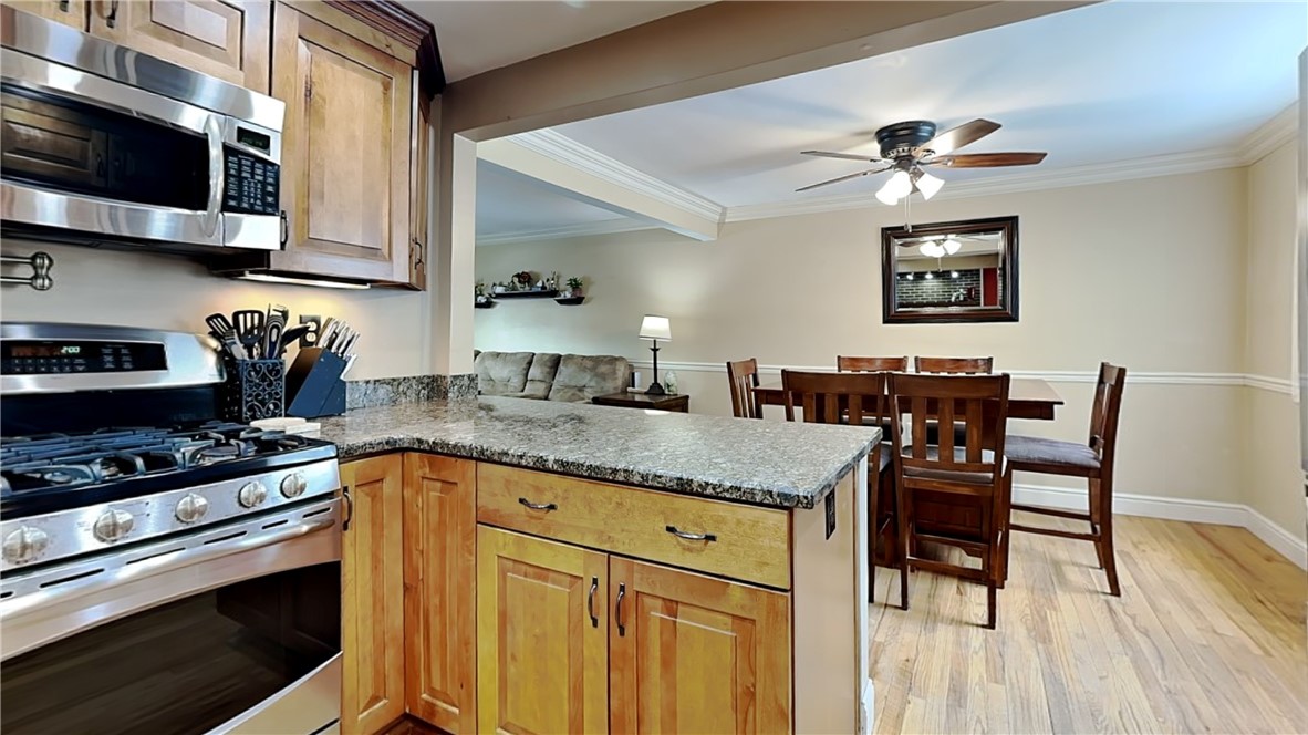 Ross Twp, Pennsylvania 15237, United States, 4 Bedrooms Bedrooms, ,3 BathroomsBathrooms,Residential,Pending,12080