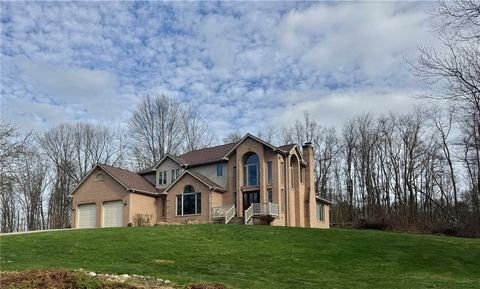 Photo of 4022 Hankey Church Rd, Murrysville, PA 15668 (MLS # 1746324)