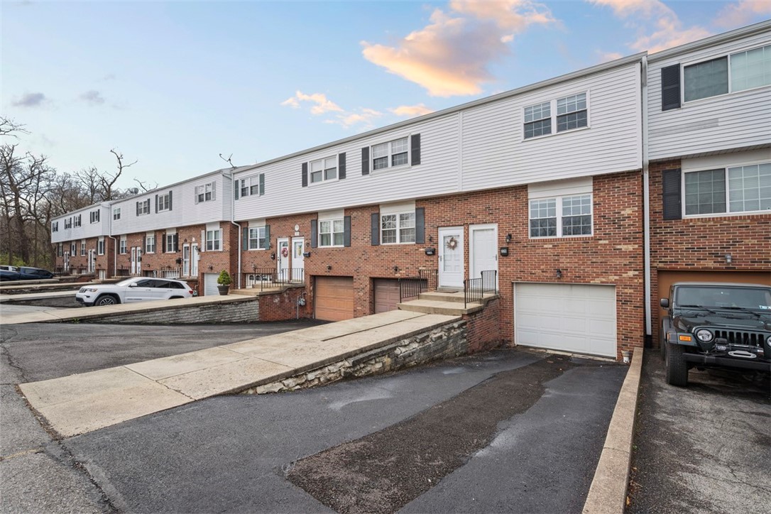 228 S Grandview Ave, Crafton, Pennsylvania image 2