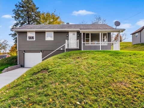 Photo of 1205 Collins Ave, Aliquippa, PA 15001 (MLS # 1729938)