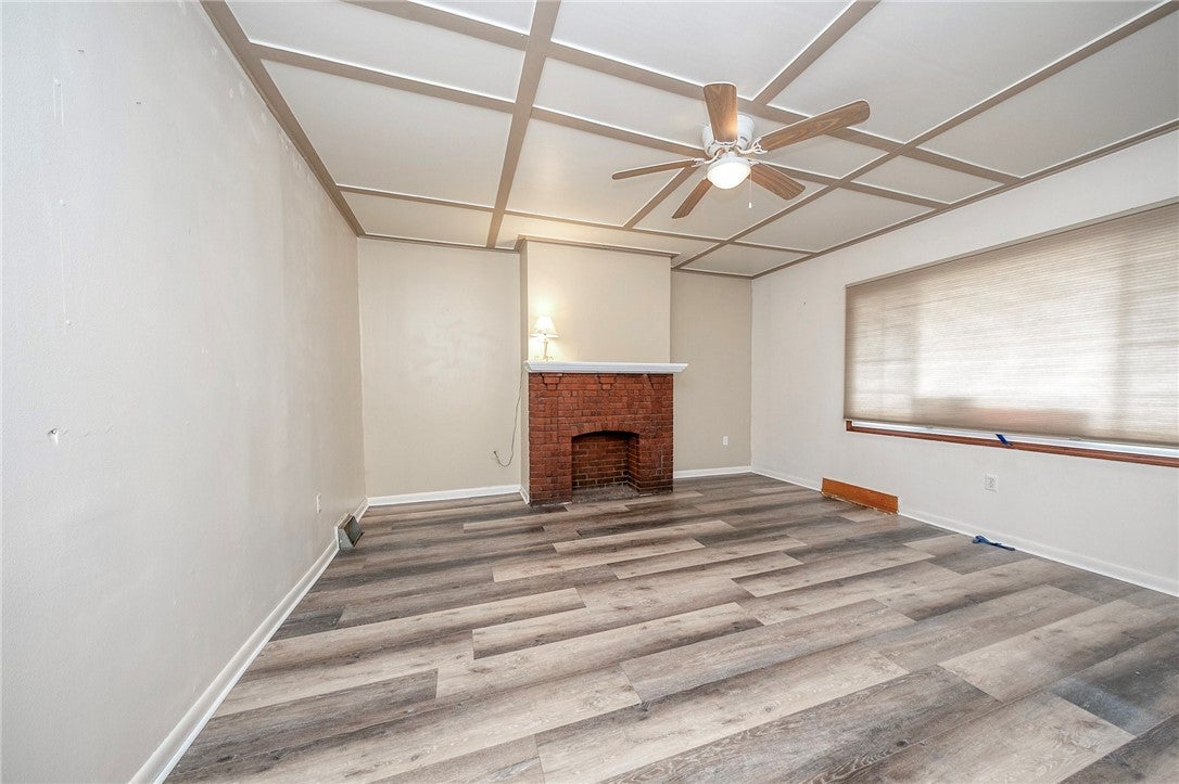 311 Sweetbriar St