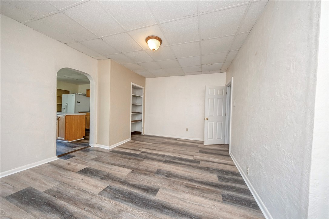 311 Sweetbriar St