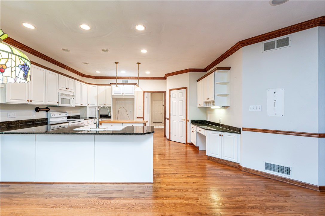 Mt Pleasant Twp, Pennsylvania 15666, United States, 3 Bedrooms Bedrooms, ,3 BathroomsBathrooms,Residential,Active,228880