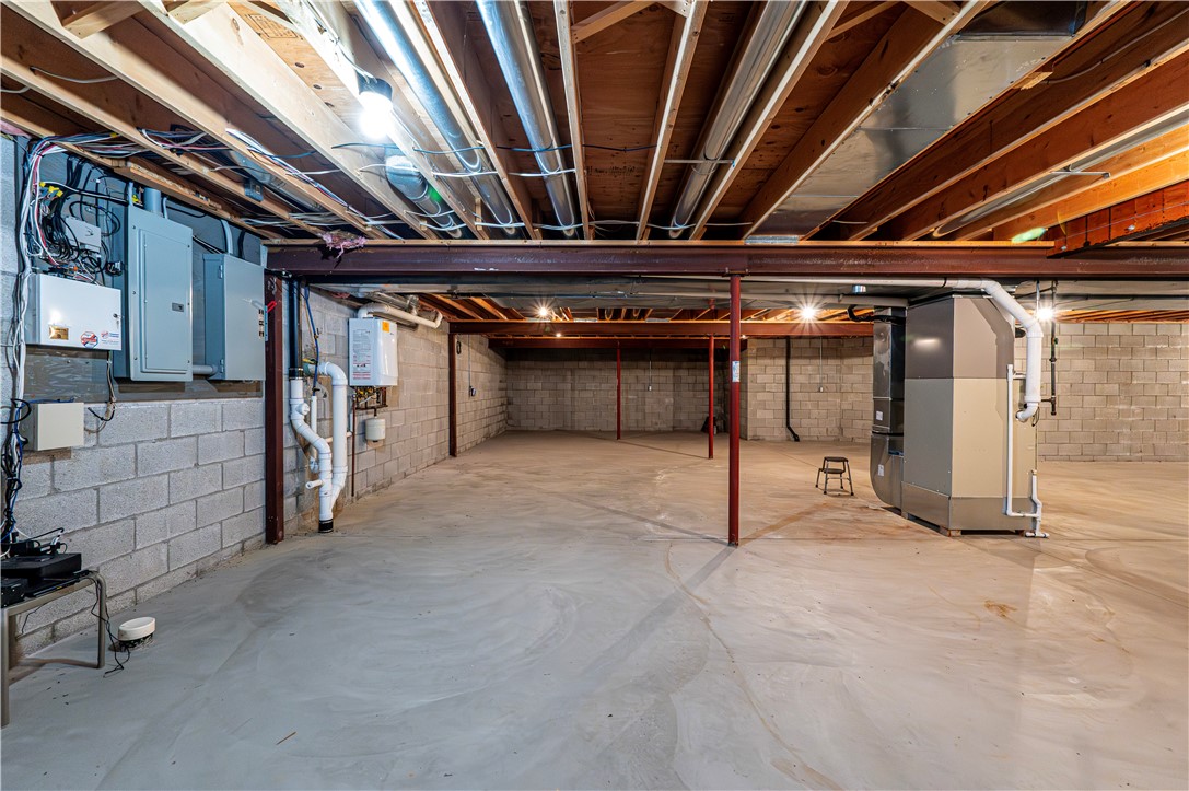 Mt Pleasant Twp, Pennsylvania 15666, United States, 3 Bedrooms Bedrooms, ,3 BathroomsBathrooms,Residential,Active,228880