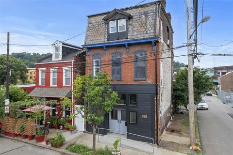 Photo of 23 Seneca St, Pittsburgh, PA 15219 (MLS # 1737658)