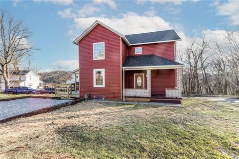 Homes For Sale - 325 Laughlin St<br/> Fayette County, Dawson, PA 15428