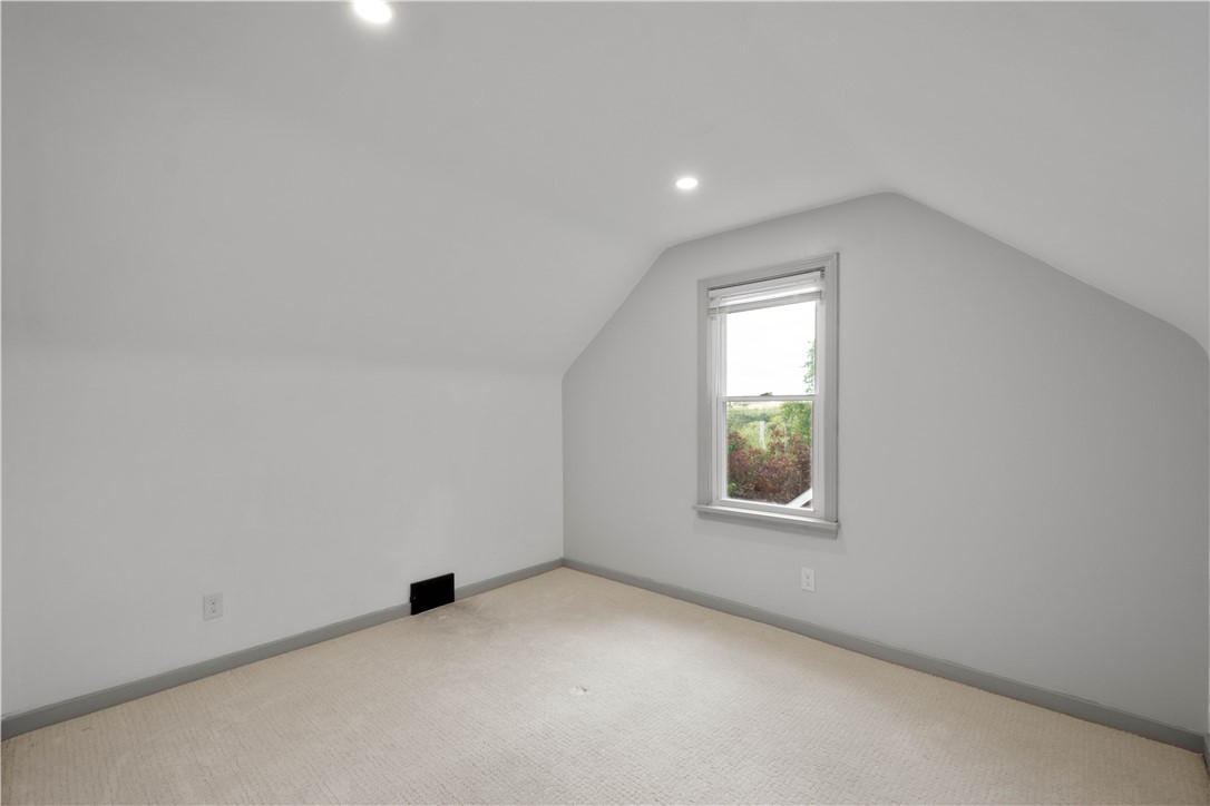 West Mifflin, Pennsylvania 15122, United States, 3 Bedrooms Bedrooms, ,2 BathroomsBathrooms,Residential,Active,250391