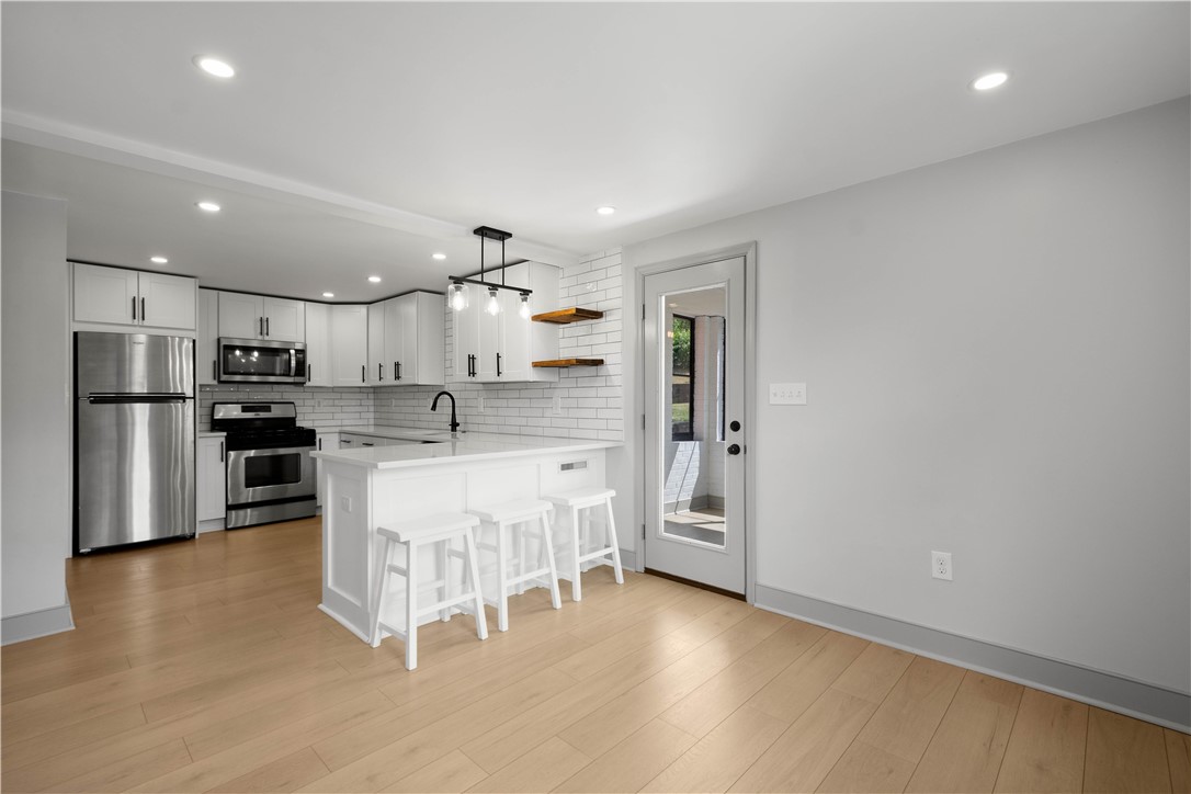 West Mifflin, Pennsylvania 15122, United States, 3 Bedrooms Bedrooms, ,2 BathroomsBathrooms,Residential,Active,250391