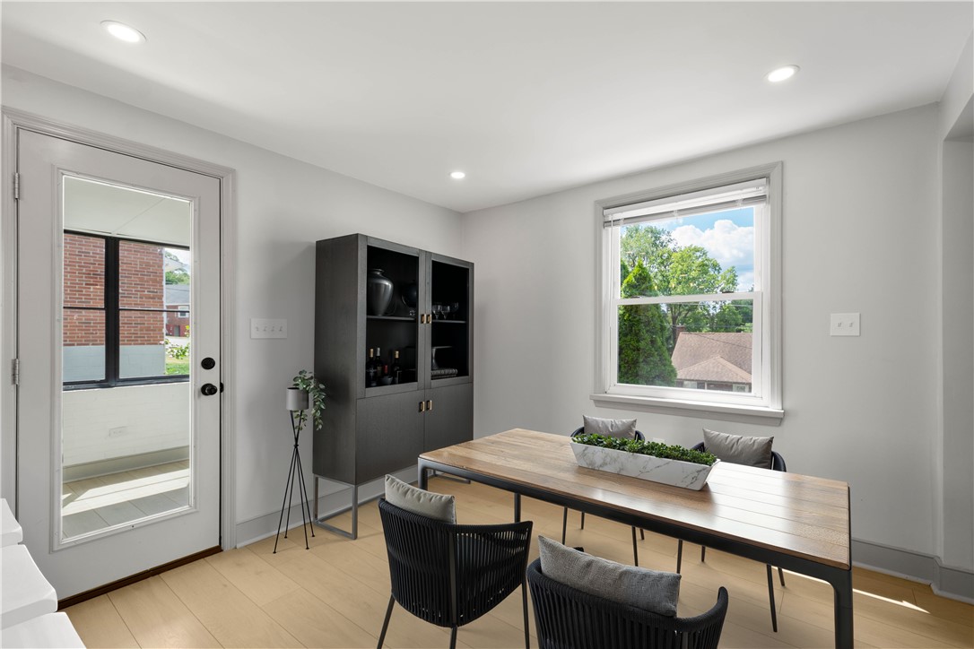 West Mifflin, Pennsylvania 15122, United States, 3 Bedrooms Bedrooms, ,2 BathroomsBathrooms,Residential,Active,250391