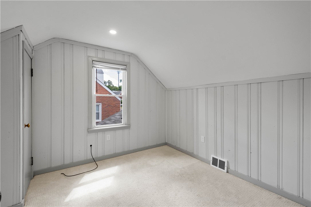 West Mifflin, Pennsylvania 15122, United States, 3 Bedrooms Bedrooms, ,2 BathroomsBathrooms,Residential,Active,250391