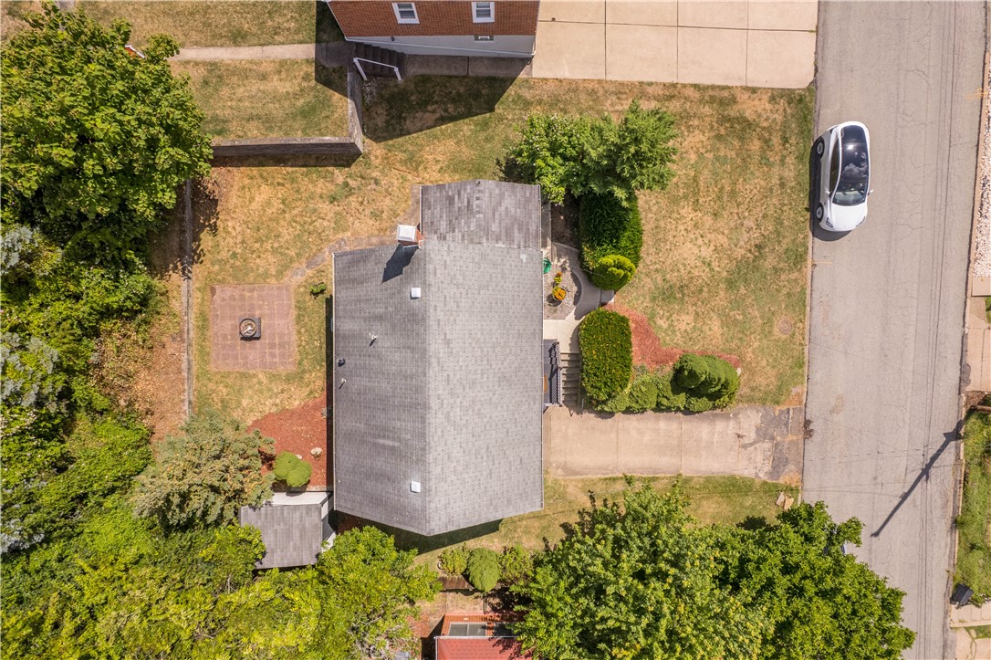 West Mifflin, Pennsylvania 15122, United States, 3 Bedrooms Bedrooms, ,2 BathroomsBathrooms,Residential,Active,250391