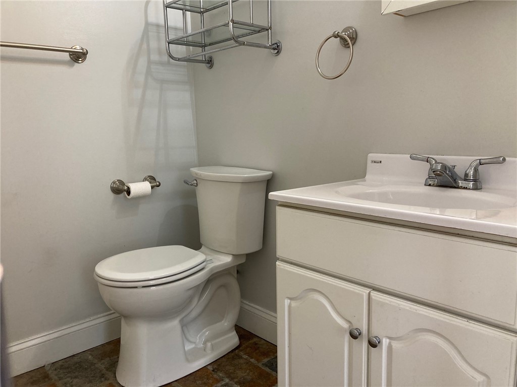 Manchester, Pennsylvania 15233, United States, 1 Bedroom Bedrooms, ,1 BathroomBathrooms,Residential,Active,91069
