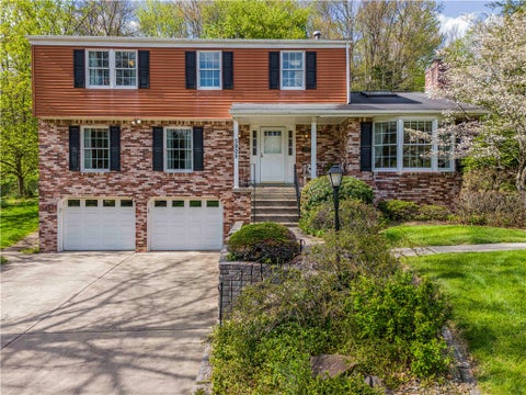 Homes For Sale - 3905 Glenshire Ct Ct<br/> Westmoreland County, Murrysville, PA 15668