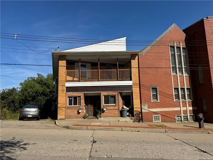 Photo 1 of 26 — 414 Grant Ave, Duquesne, PA 15110