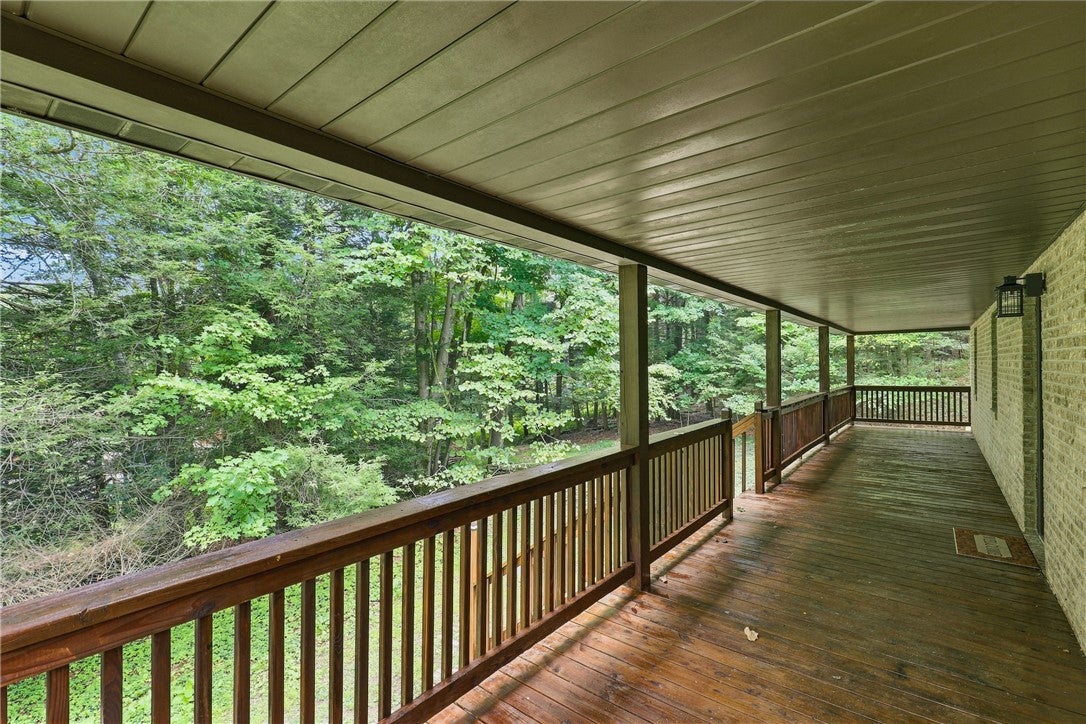 490 Cherry Lane