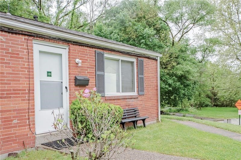 Photo 1 of 21 — 1-19 Pennridge Ct, Penn Hills, PA 15235