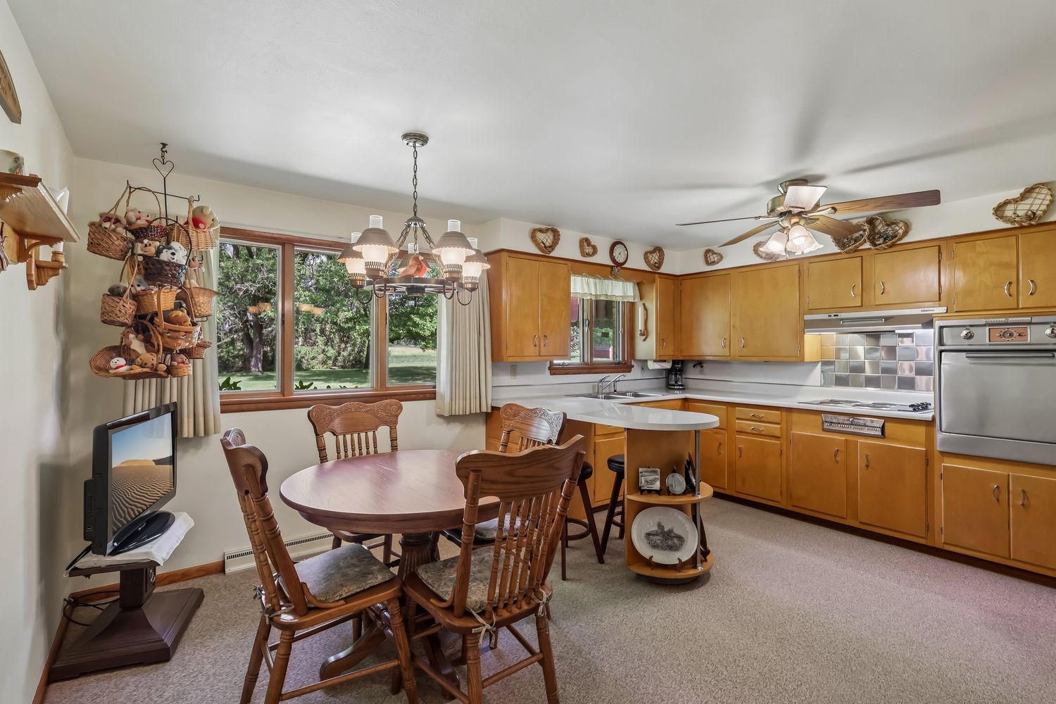 370 Mercer Road
