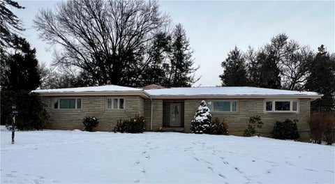 Photo for 825 Ridgeview Dr