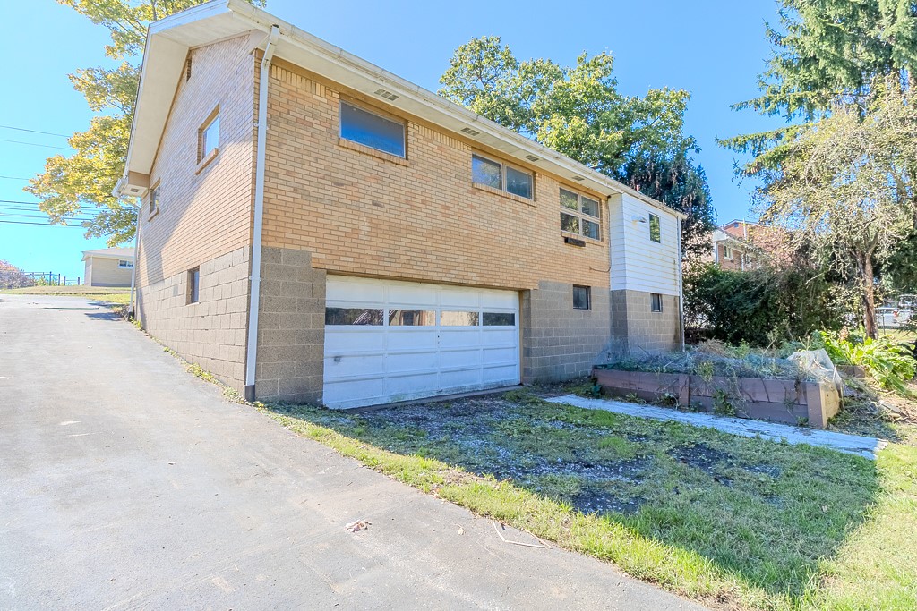 Monroeville, Pennsylvania 15146, United States, 3 Bedrooms Bedrooms, ,2 BathroomsBathrooms,Residential,Active,223763