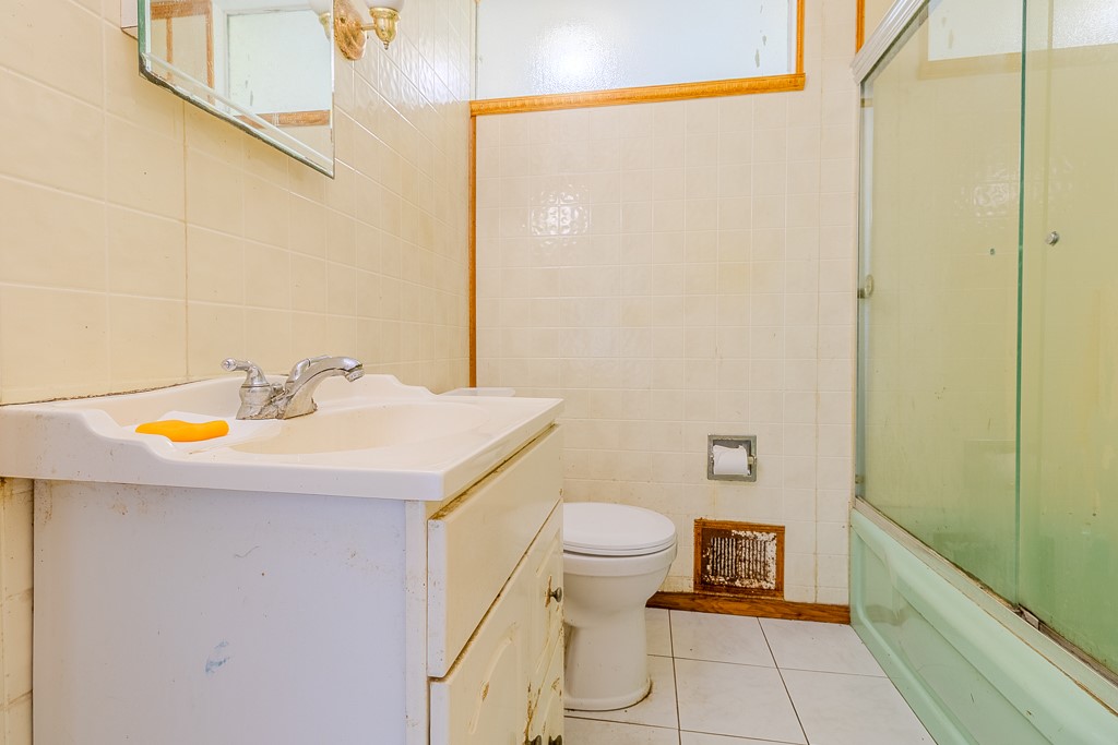 Monroeville, Pennsylvania 15146, United States, 3 Bedrooms Bedrooms, ,2 BathroomsBathrooms,Residential,Active,223763