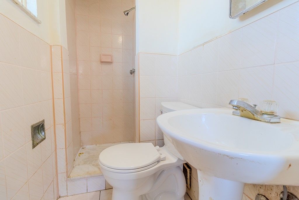 Monroeville, Pennsylvania 15146, United States, 3 Bedrooms Bedrooms, ,2 BathroomsBathrooms,Residential,Active,223763