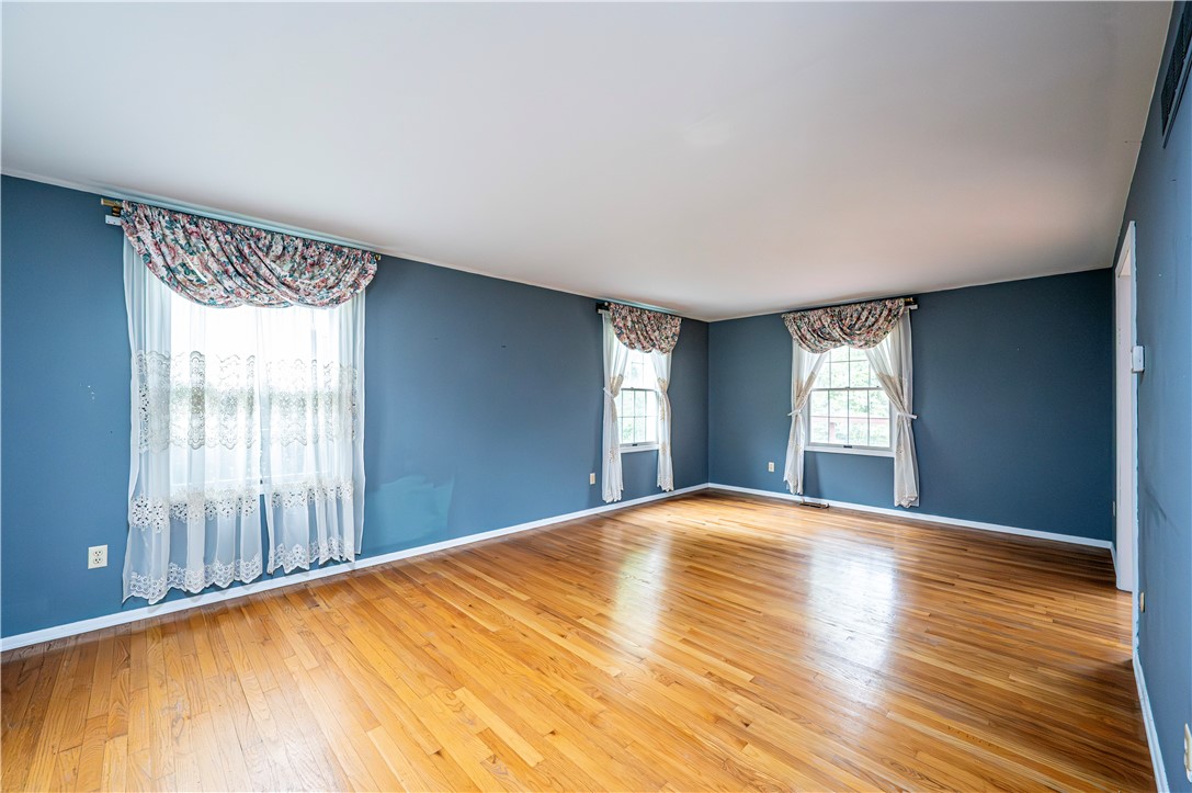 Unity Twp, Pennsylvania 15601, United States, 4 Bedrooms Bedrooms, ,3 BathroomsBathrooms,Residential,Active,199537