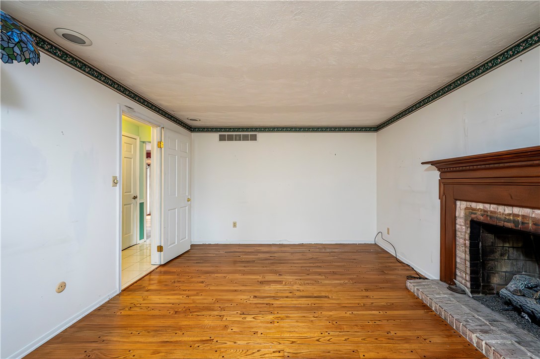 Unity Twp, Pennsylvania 15601, United States, 4 Bedrooms Bedrooms, ,3 BathroomsBathrooms,Residential,Active,199537