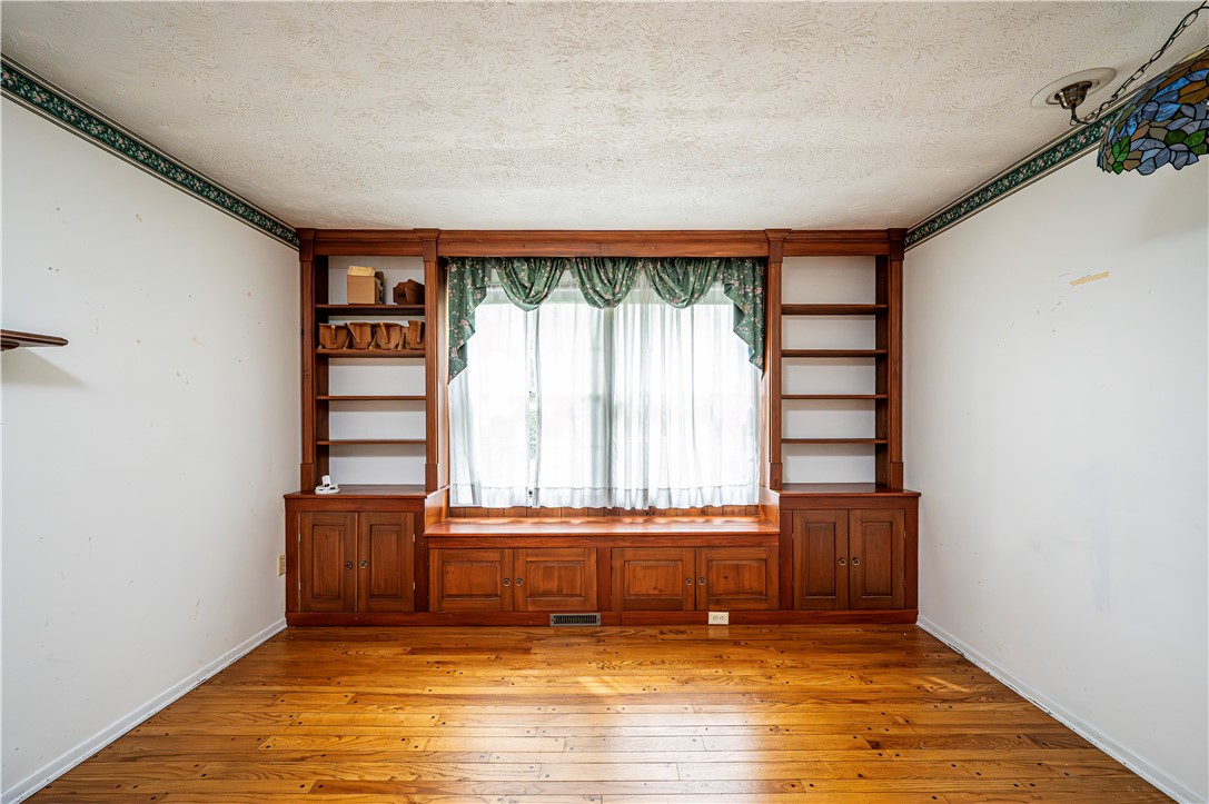 Unity Twp, Pennsylvania 15601, United States, 4 Bedrooms Bedrooms, ,3 BathroomsBathrooms,Residential,Active,199537