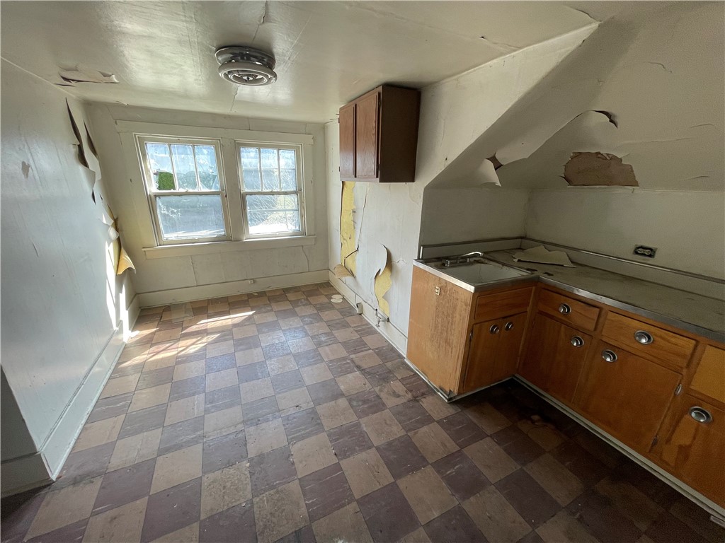 414 Keystone Dr Dr, New Kensington, Pennsylvania image 4