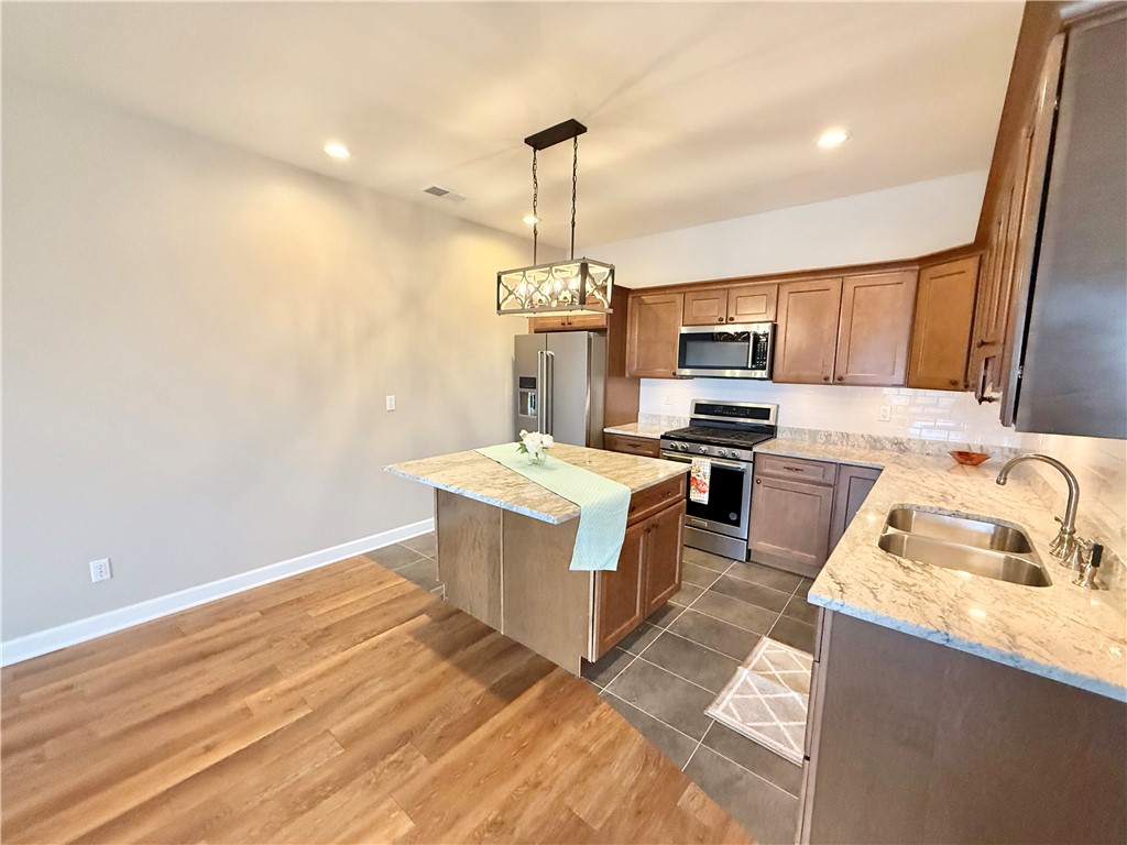 Ligonier Twp, Pennsylvania 15658, United States, 3 Bedrooms Bedrooms, ,2 BathroomsBathrooms,Residential,Active,98176