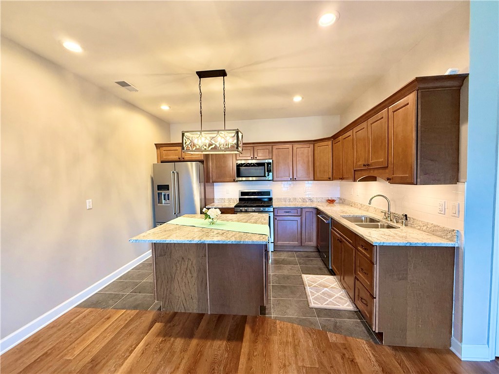 Ligonier Twp, Pennsylvania 15658, United States, 3 Bedrooms Bedrooms, ,2 BathroomsBathrooms,Residential,Active,98176