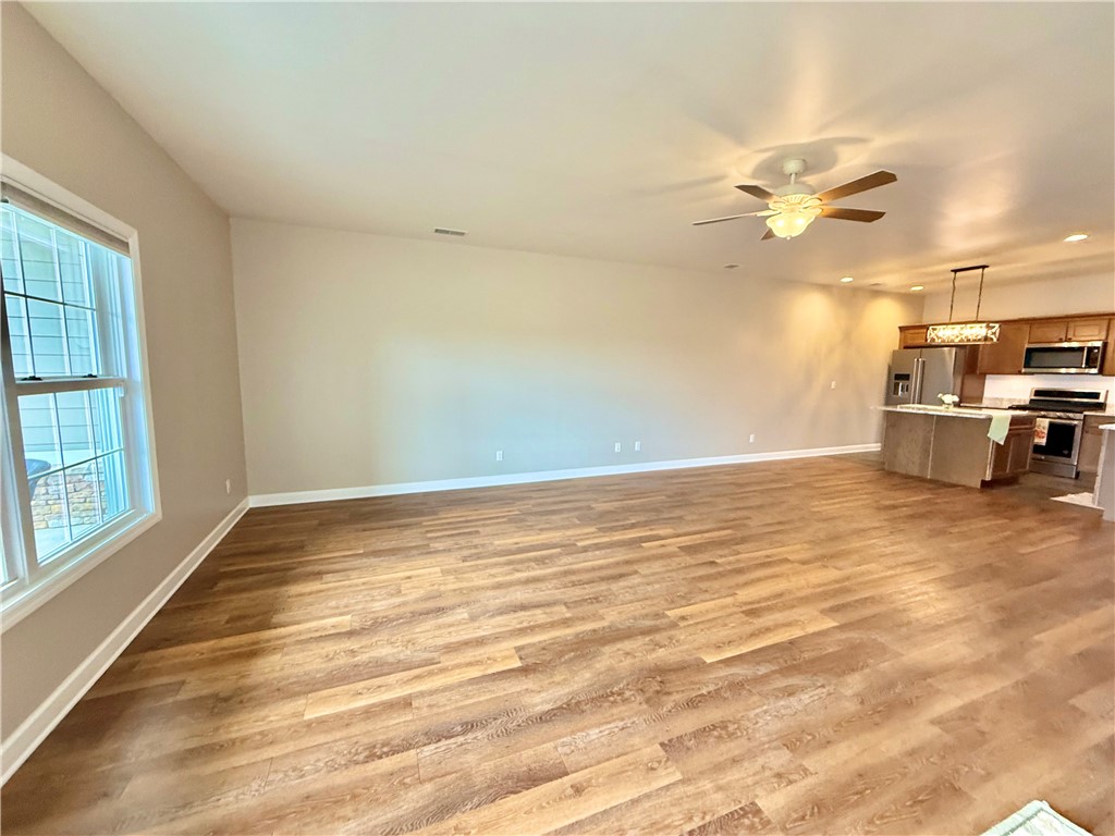 Ligonier Twp, Pennsylvania 15658, United States, 3 Bedrooms Bedrooms, ,2 BathroomsBathrooms,Residential,Active,98176