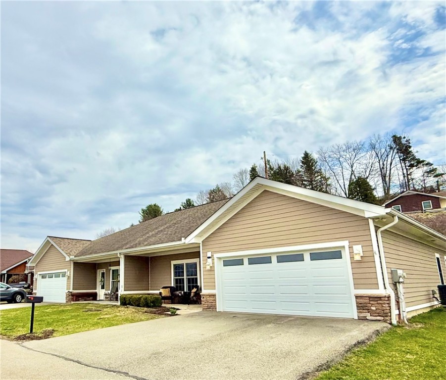 Ligonier Twp, Pennsylvania 15658, United States, 3 Bedrooms Bedrooms, ,2 BathroomsBathrooms,Residential,Active,98176