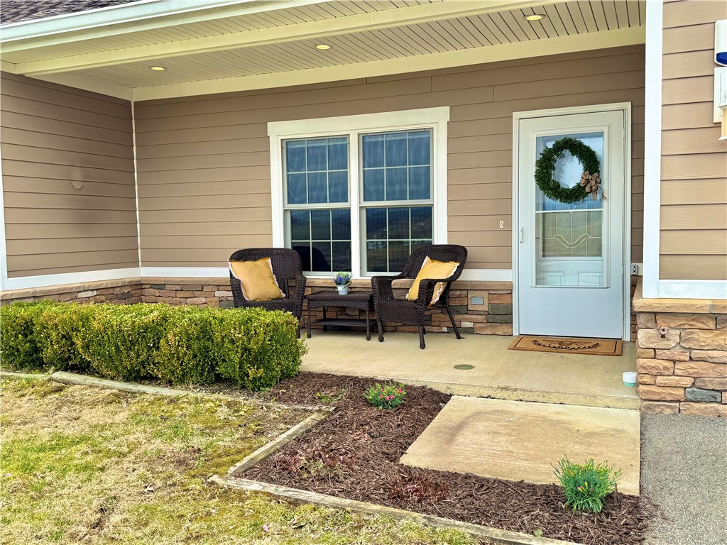 Ligonier Twp, Pennsylvania 15658, United States, 3 Bedrooms Bedrooms, ,2 BathroomsBathrooms,Residential,Active,98176