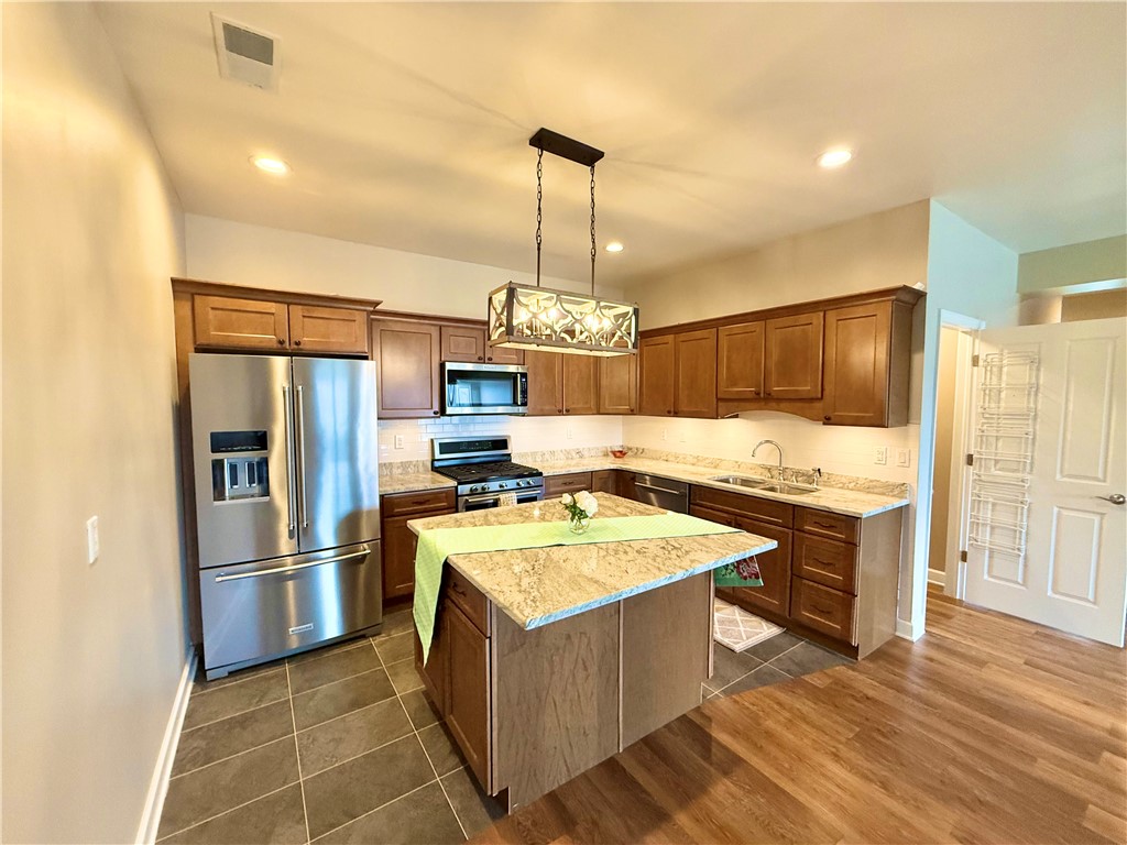 Ligonier Twp, Pennsylvania 15658, United States, 3 Bedrooms Bedrooms, ,2 BathroomsBathrooms,Residential,Active,98176