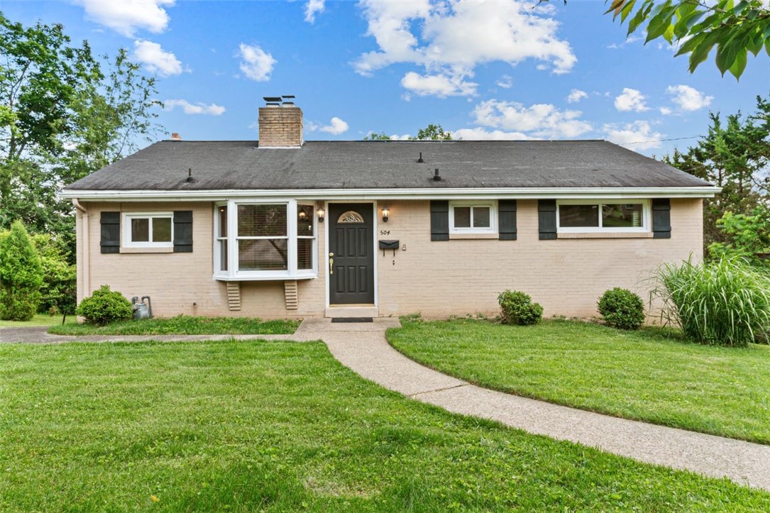 Photo 1 of 30 — 504 Long Dr, Upper St Clair, PA 15241