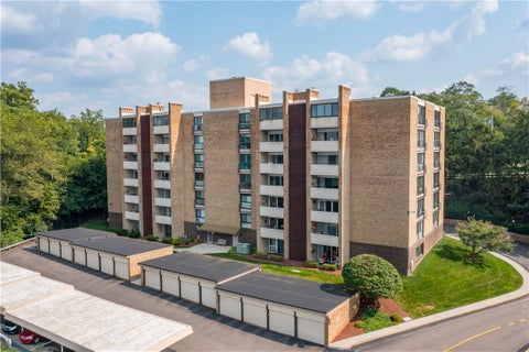 Condo For Sale - 55 Highland Rd Rd #205<br/> Bethel Park, PA 15102