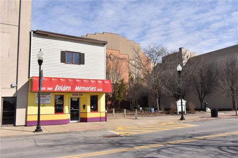 Photo of 86 W State, Sharon, PA 16146 (MLS # 1731830)