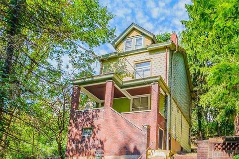 Photo of 97 Royal St, Pittsburgh, PA 15212 (MLS # 1735117)