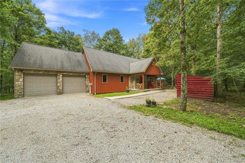 Homes For Sale - 818 Camp Run Road<br/> Westmoreland County, Donegal, PA 15646