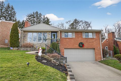 Photo of 821 Bethany Dr, Pittsburgh, PA 15243 (MLS # 1735482)
