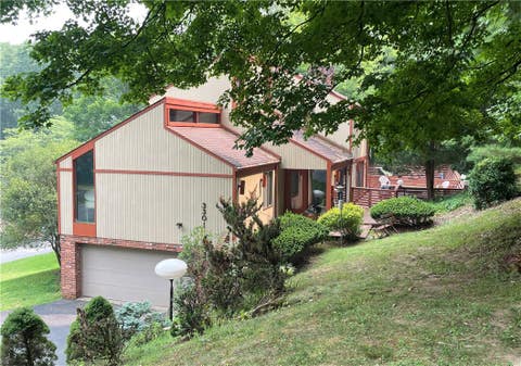Homes For Sale - 3301 Brookdale Drive Dr<br/> Bethel Park, PA 15241