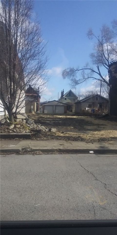 512 Beaver Ave Aliquippa PA 15001