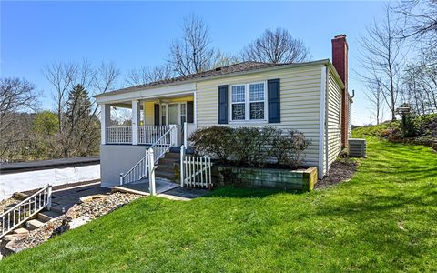 Photo of 212 Montclair Ave, Pittsburgh, PA 15237 (MLS # 1747378)