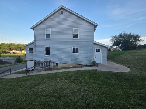 Photo of 69 - 71 Sycamore St, Muse, PA 15350 (MLS # 1763193)