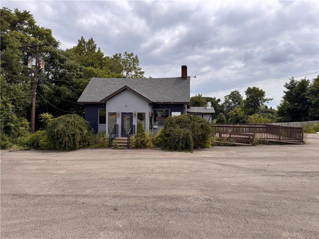 2222 Freeport Rd