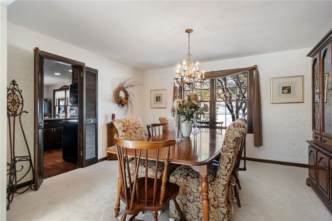 Cranberry Twp, Pennsylvania 16066, United States, 4 Bedrooms Bedrooms, ,3 BathroomsBathrooms,Residential,Pending,17634